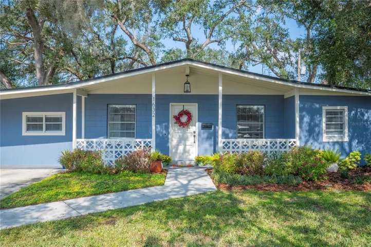 This homes charming breeze block is an original feature.