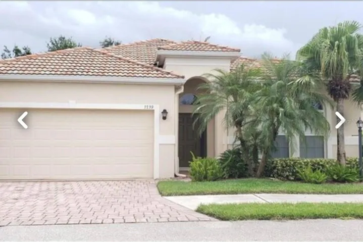 Front/Nice Curb Appeal
