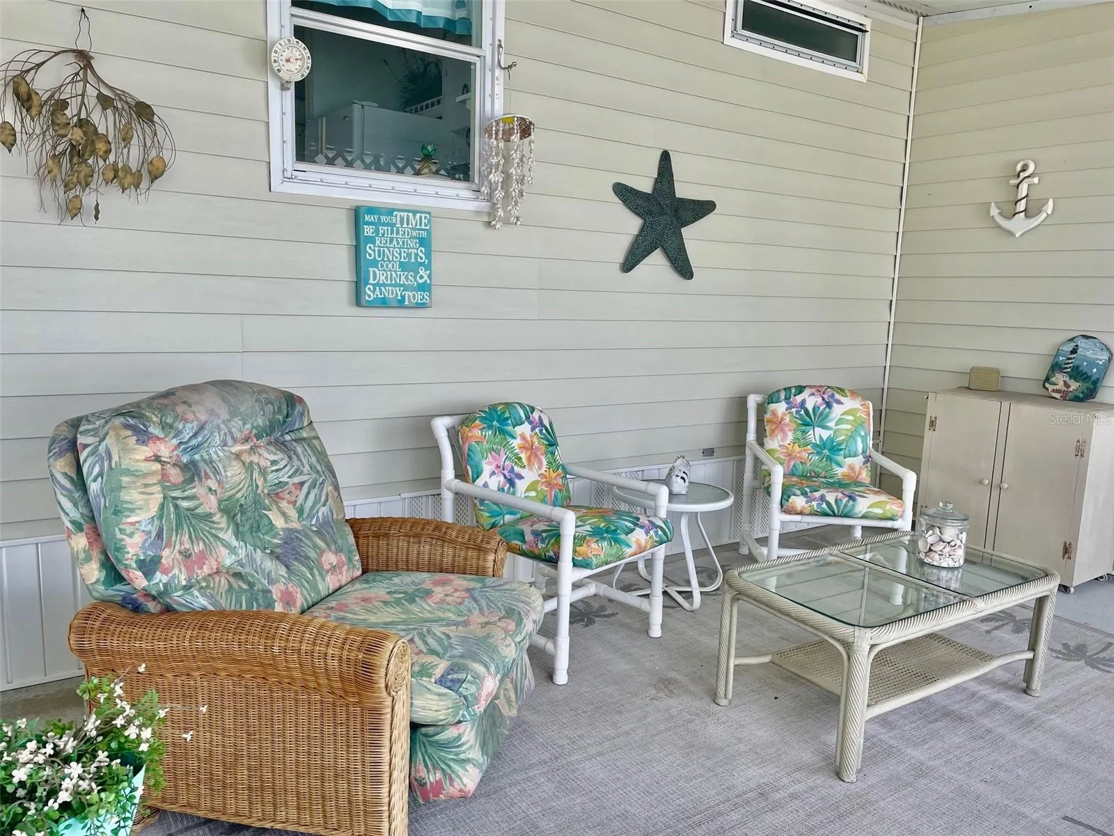 Screened Outdoor Seating