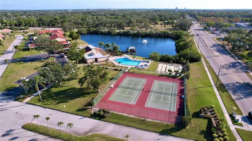 Meadowcroft Villas has great amenities and is centrally located close to shopping, restaurants, medical facilities and parks