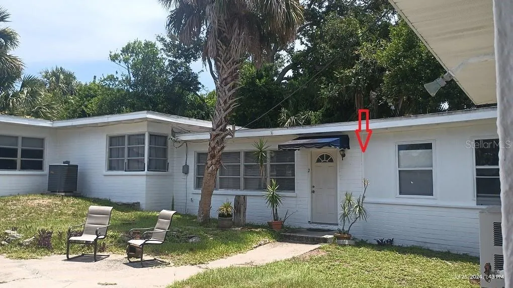 The following pics are of the guest house