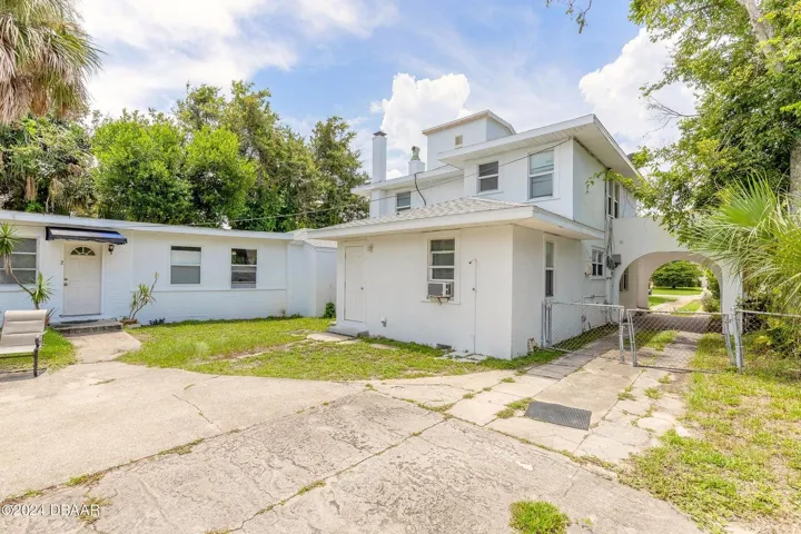 2 bedroom guest house attached