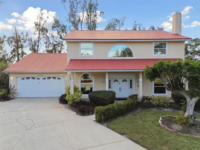 Spacious home with over 3700 sq.ft