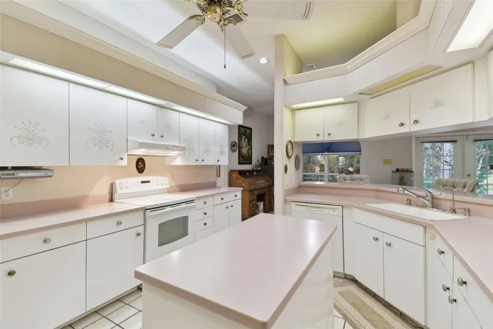 Kitchen with lots of cabinets, pantry