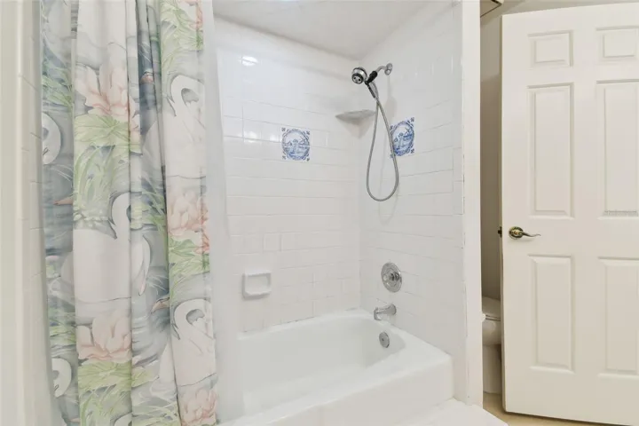 3rd bathroom tub w/shower