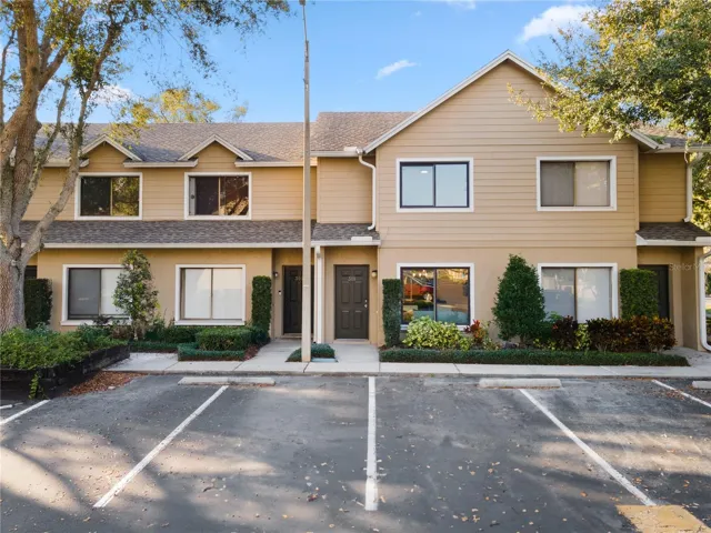 311 Sandlewood Place, #4