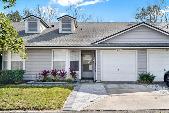 Welcome to this 2 Bed + Bonus Bedroom Townhom!