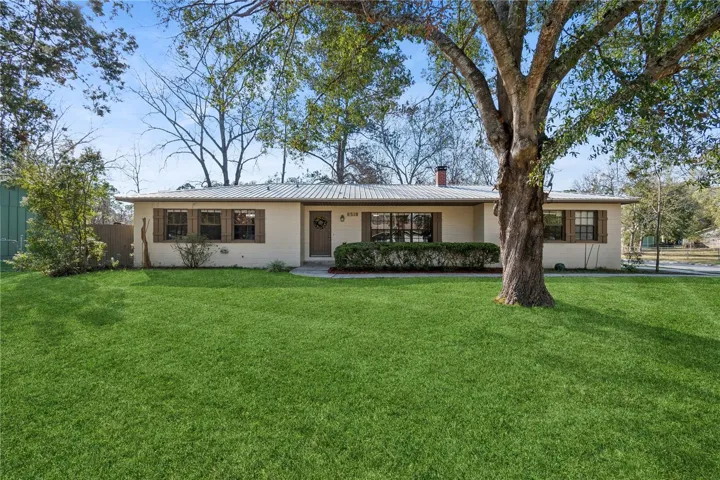 Large lot in Northwood