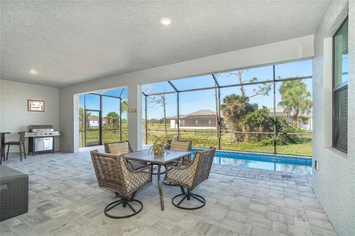 Large covered lanai