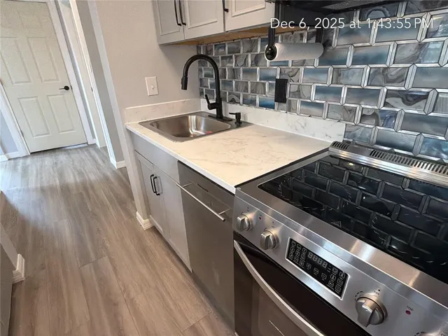UNIT 3 STOVE AND SINK