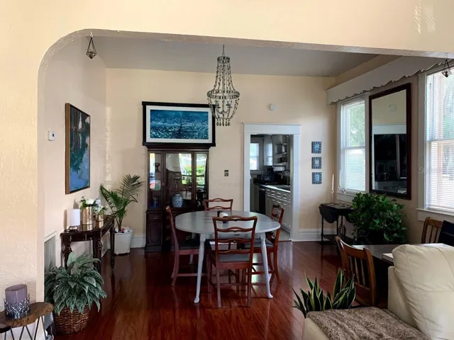 HOME - FURNISHED - PICTURES FROM LAST TENANT