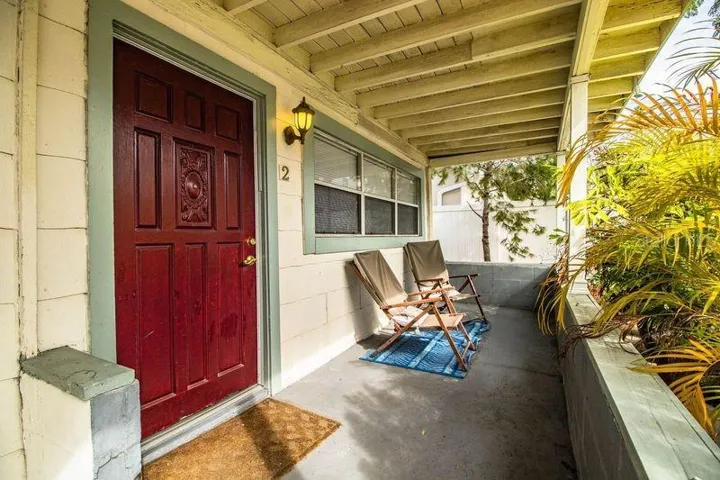 UNIT 2 - DOWNSTAIRS - FRONT PORCH 1