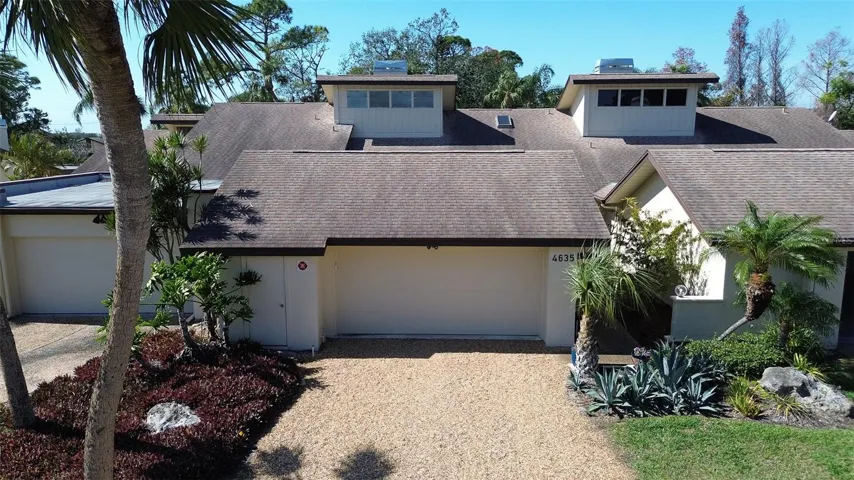 Welcome to 4635 La Jolla Drive at The Villas at El Conquistador.