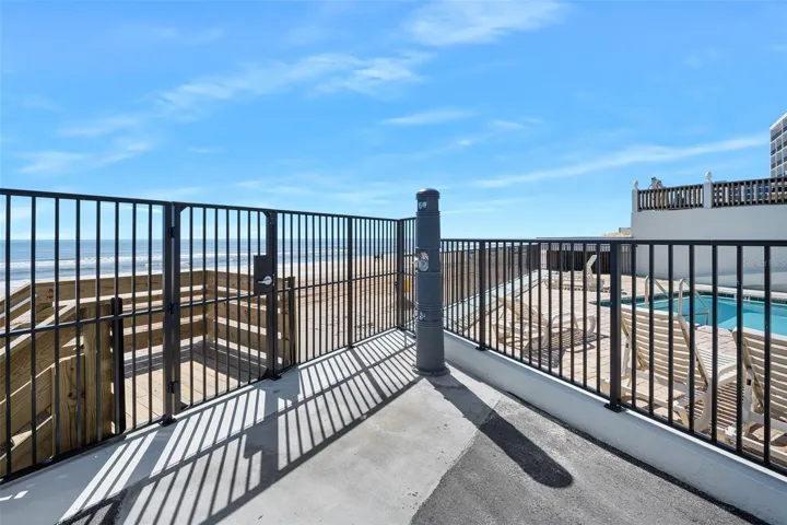 Private keyed beach gate
