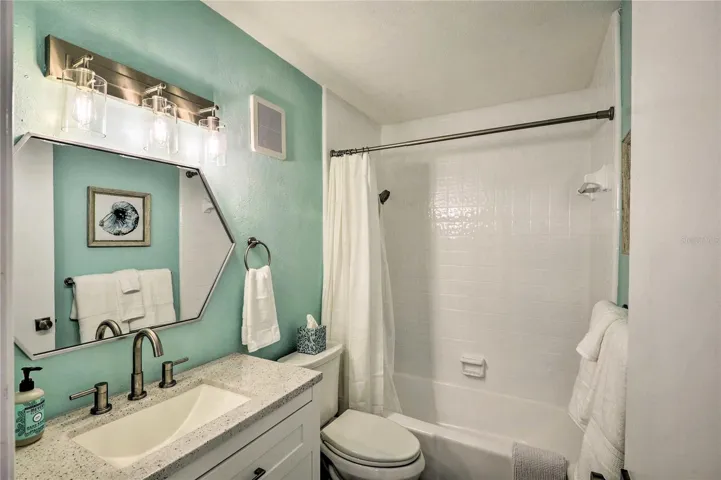 Upstairs Full Bath