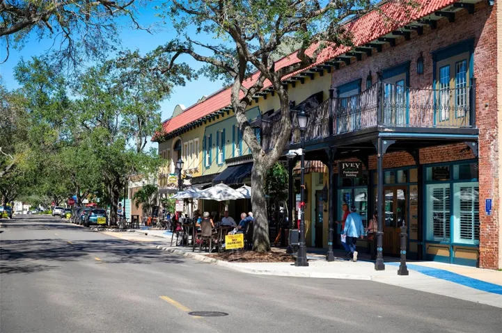 Area shops and restaurants