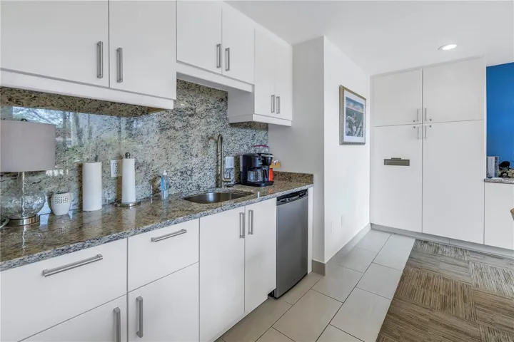 Kitchen in community area