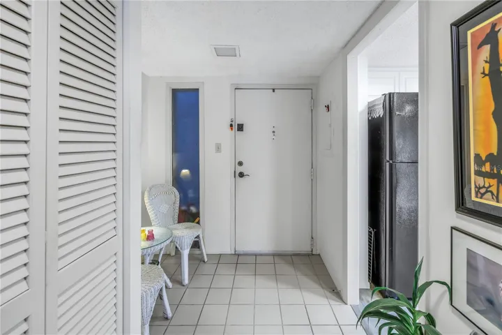 Foyer entry