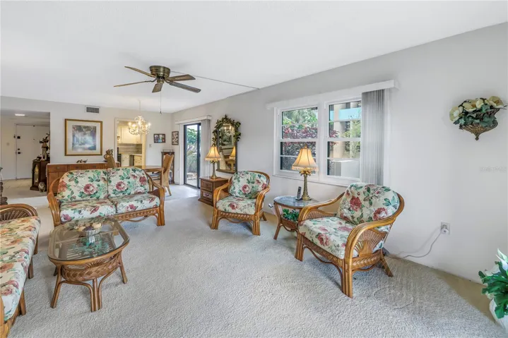 Living dining combo