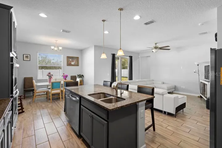 Great room combo. Kitchen, Dinning and living.