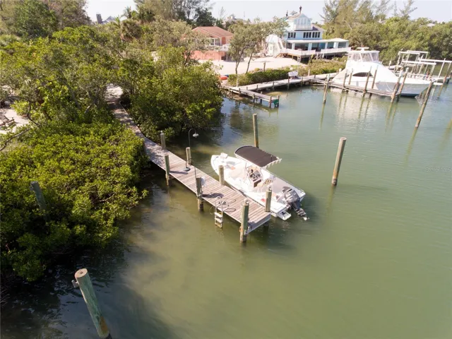 Dock