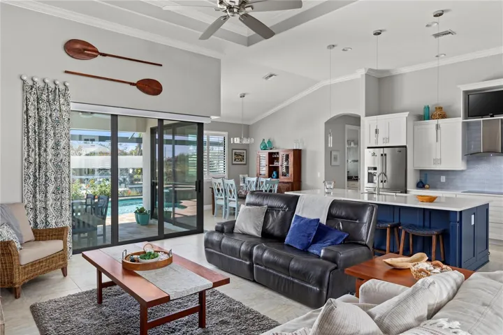 BEAUTIFUL OPEN FLOOR PLAN!