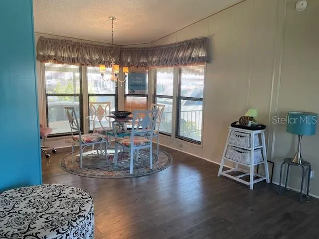 Living Rm. to Dinette