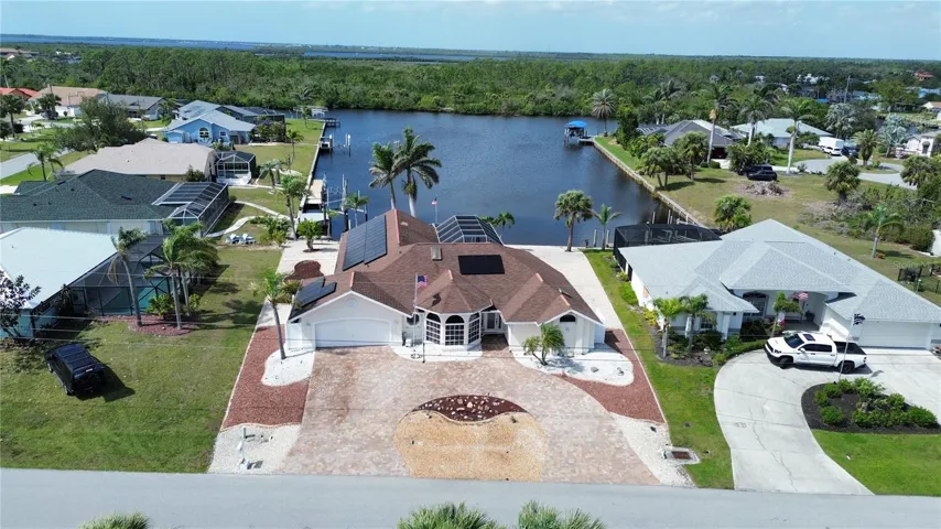 103 ft of Waterfront 3 Bed 2 bath home