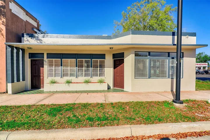 PRIME DOWNTOWN LOCATION for Lease!