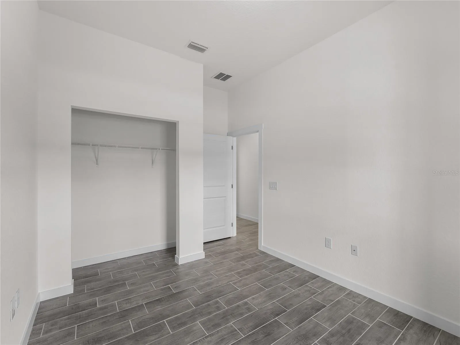 den/office/bedroom