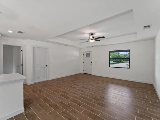 living room/kitchen