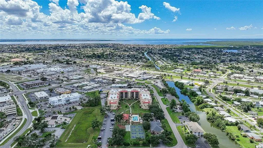 Aerial_3006CaringWay_PortCharlotte_CoastalProximity_Overhead.jpg