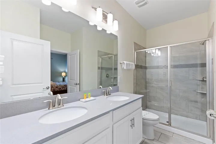 En-suit bath