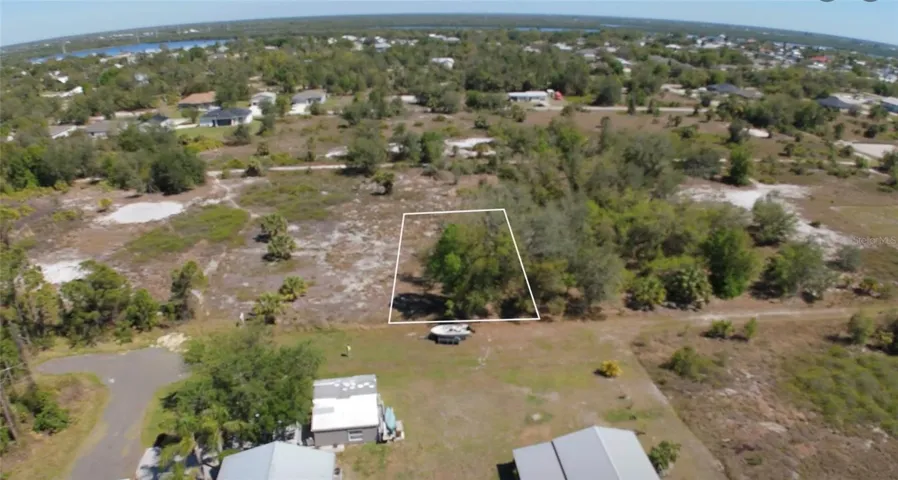 Residential lot in Harbour Heights.