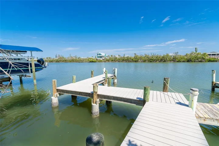 Dock.