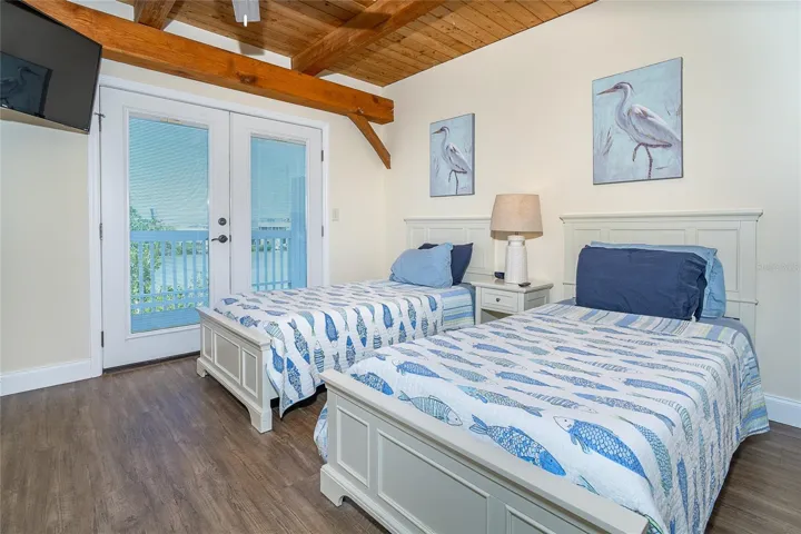 Guest Bedroom 1.