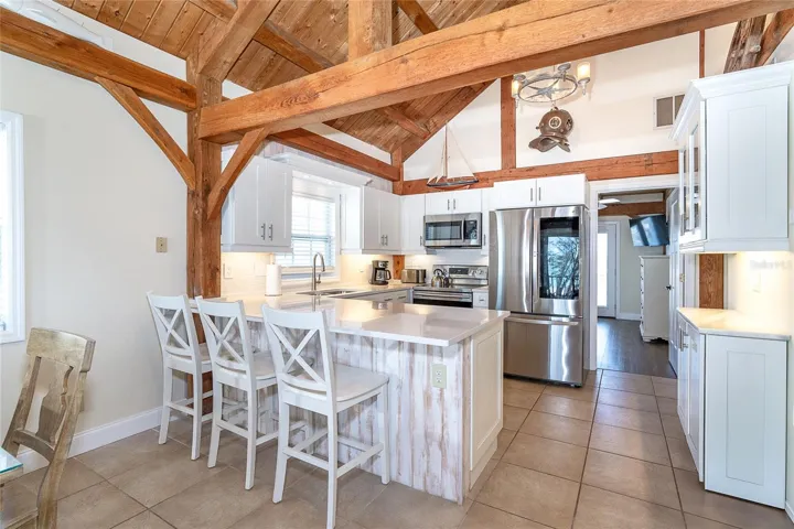 Kitchen and Breakfast Bar.