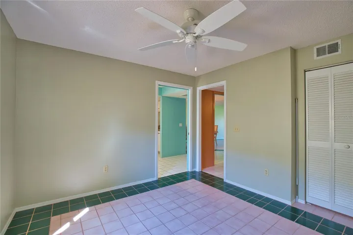 Private entrance from Guest bedroom to guest bathroom