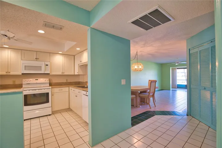 Semi-Open Floorplan