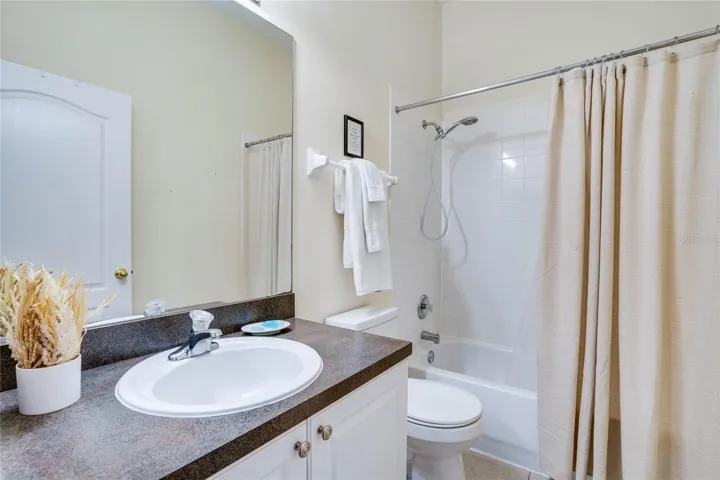 Full bathroom #3 in bedroom #4