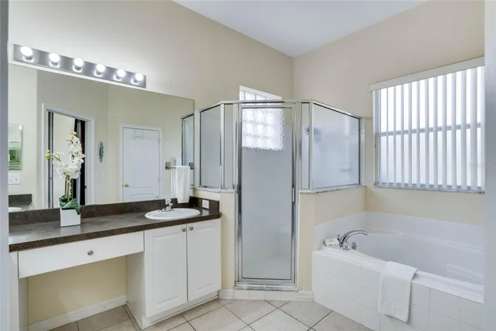 En-suite for primary bedroom