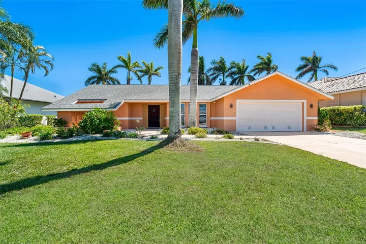 3913 Se 19th Ave, Cape Coral, Florida 33904, 4 Bedrooms Bedrooms, ,2 BathroomsBathrooms,Residential,For Sale,19TH,C7507326
