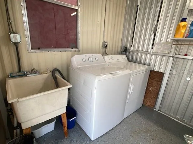 Laundry with deep sink