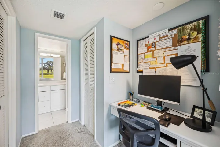 Built in Desk area in bedroom