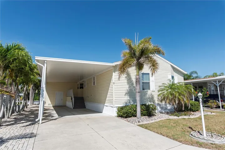 40 Windmill Blvd, Punta Gorda, Florida 33950, 3 Bedrooms Bedrooms, ,2 BathroomsBathrooms,Residential,For Sale,WINDMILL,C7507549