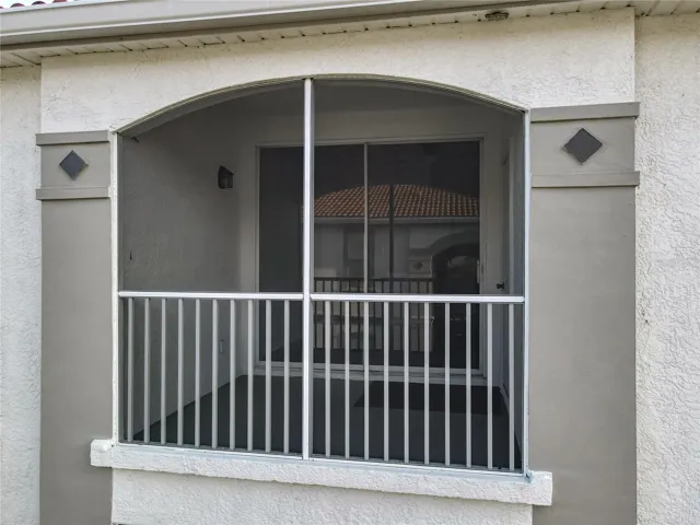 SCREENED BALCONY