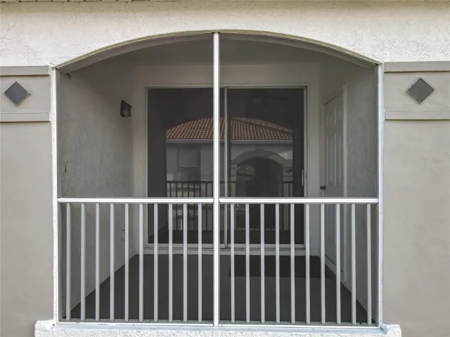 SCREENED BALCONY