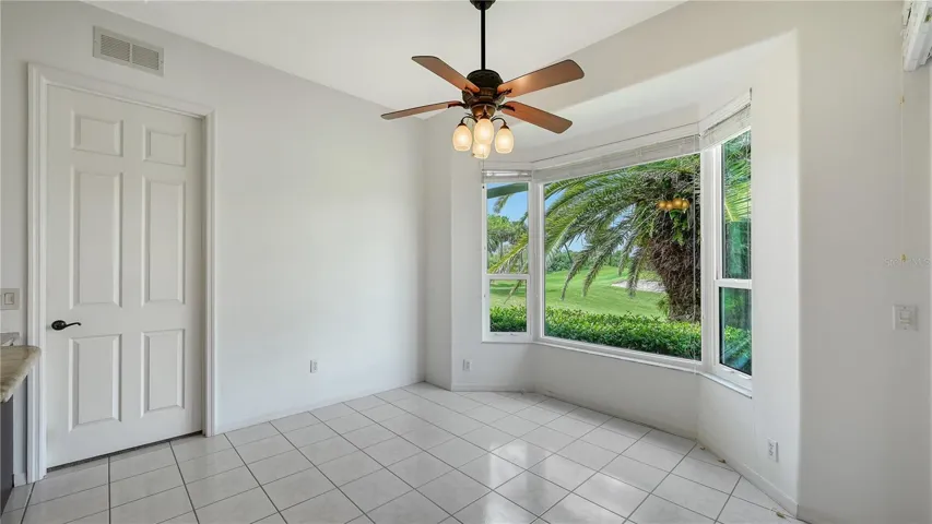 Breakfast room