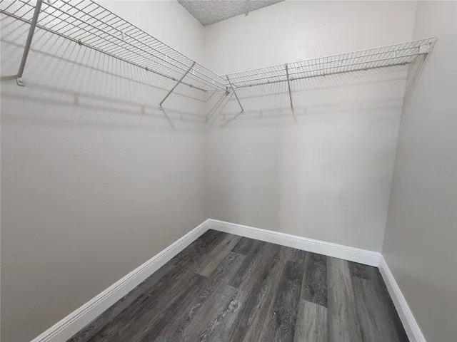 walking closet