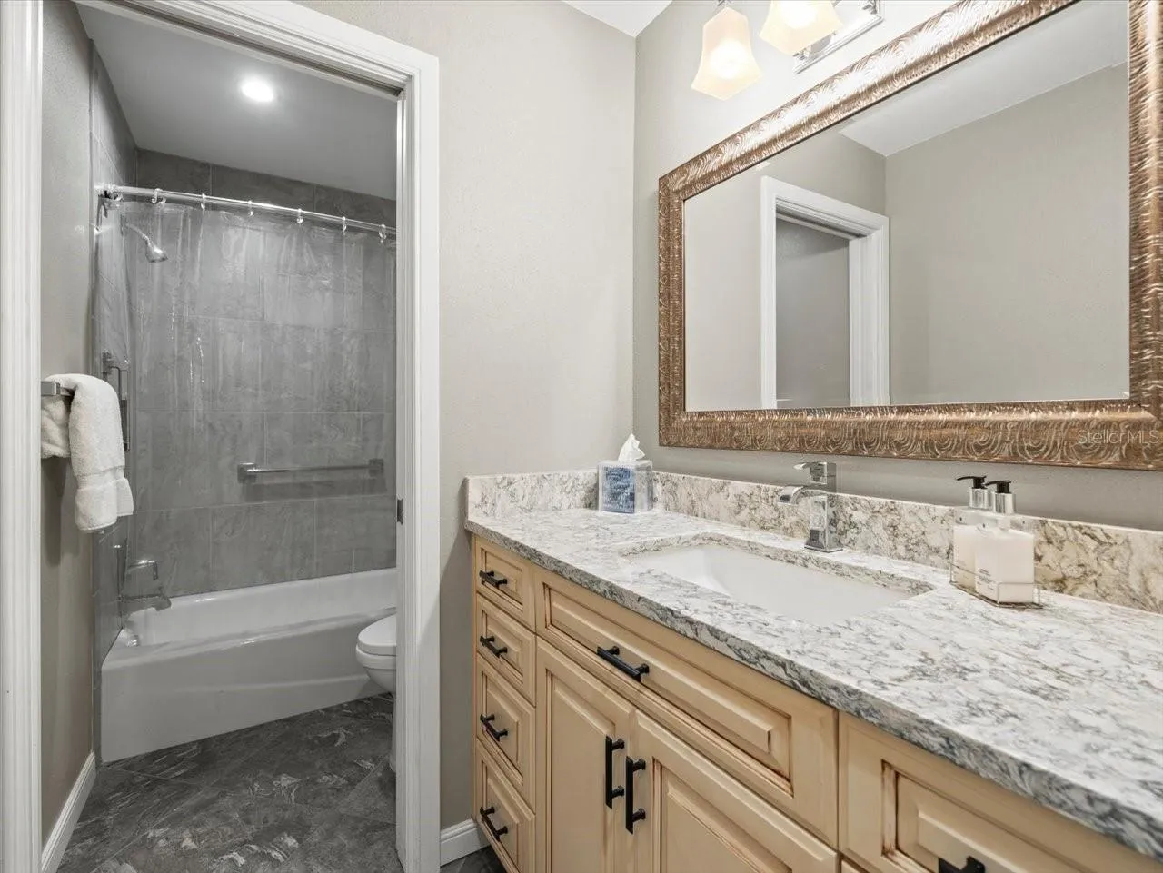 Upstairs Full Bath for guest bedrooms